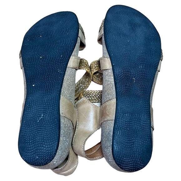 TAOS Genuine Leather Vintage Sandals Flats Criss Cross Straps MADE IN SPAIN - Picture 7 of 8